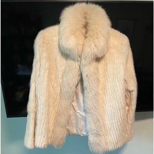 Vintage Ivory White Mink Fur Women's Collared Coat Size Medium Origin Denmark